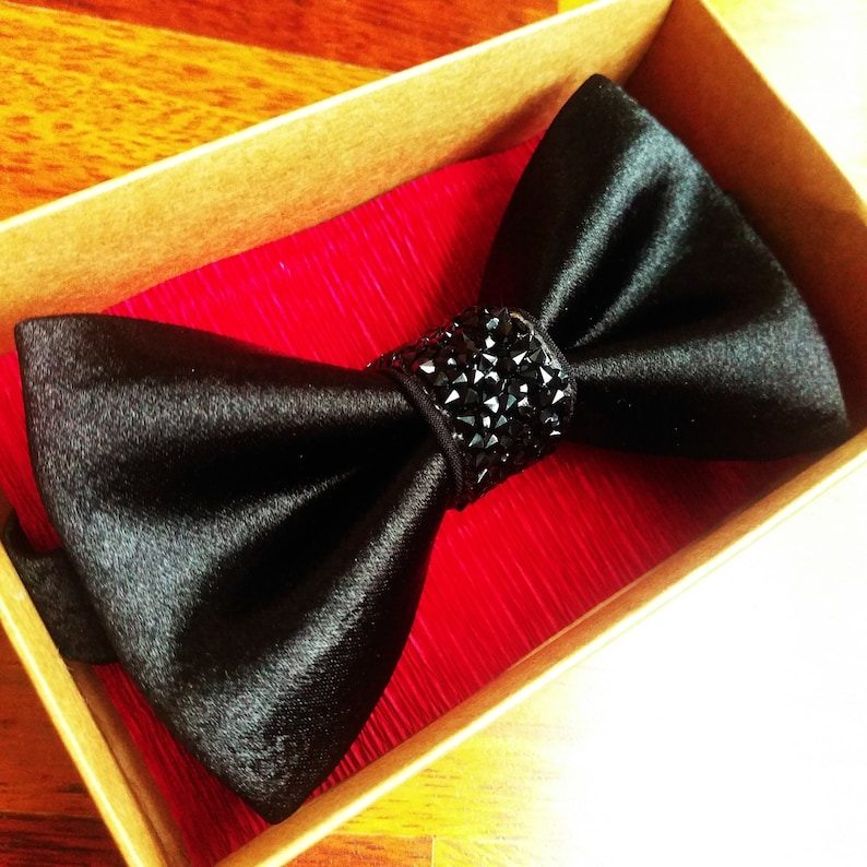 Luxury black bow tie