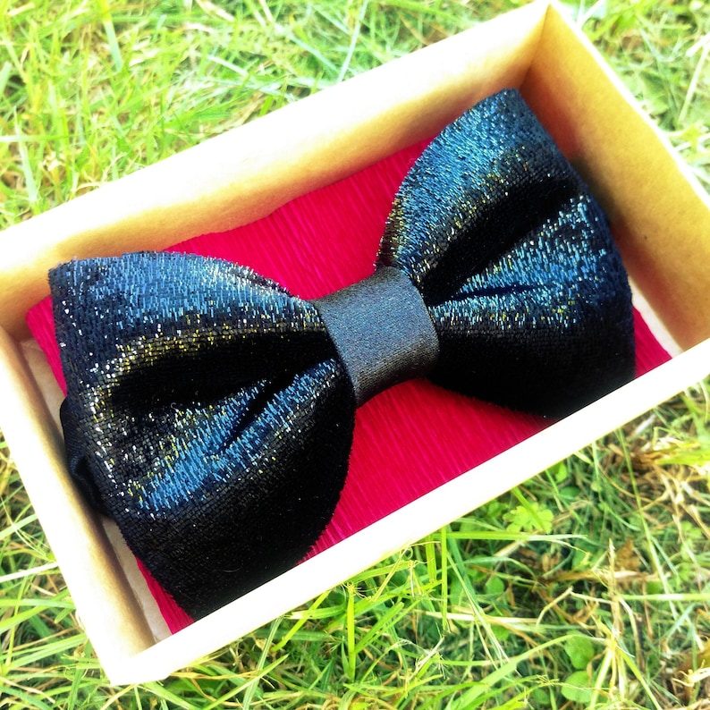 Black glitter textured bow tie